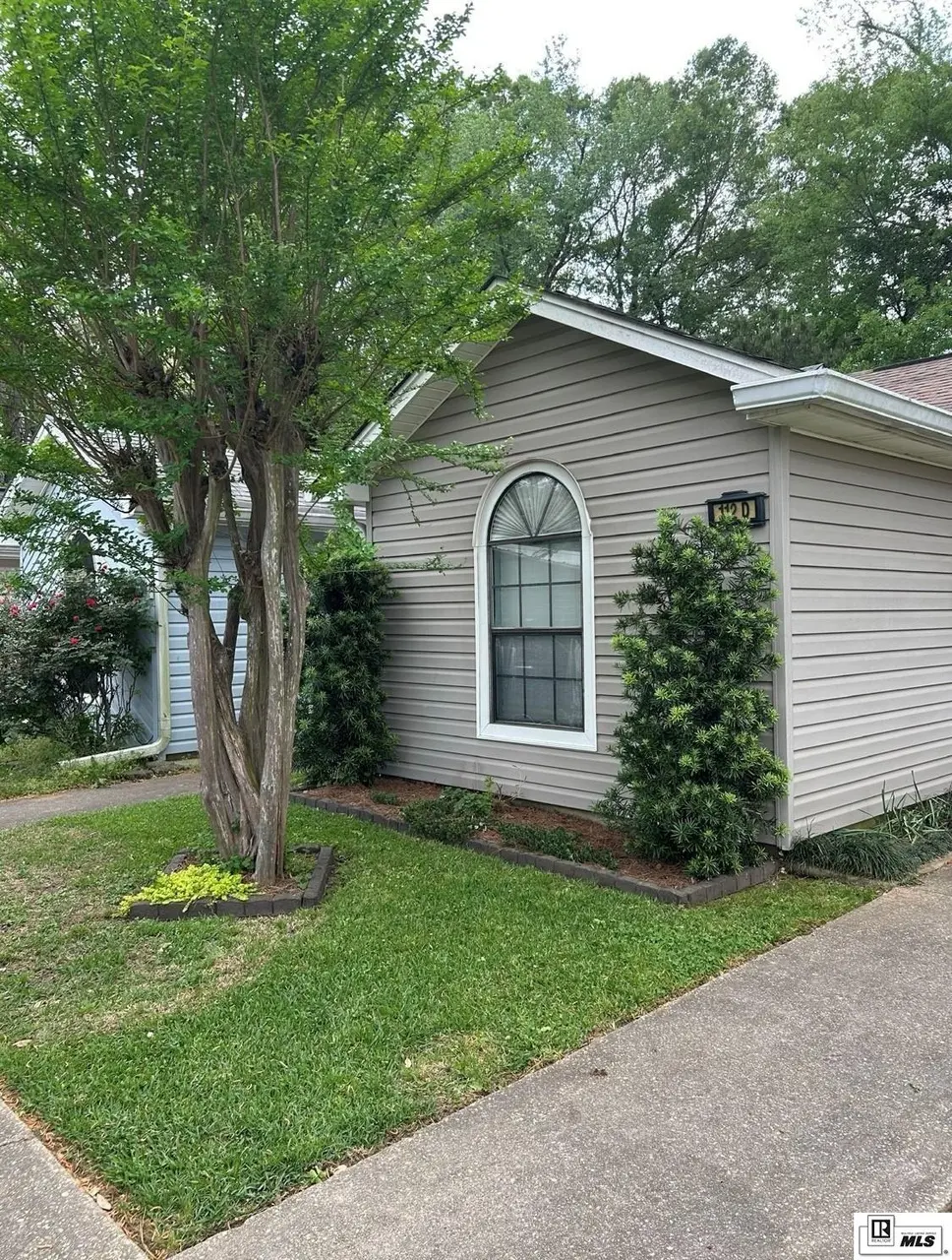 112 Willow Branch Dr