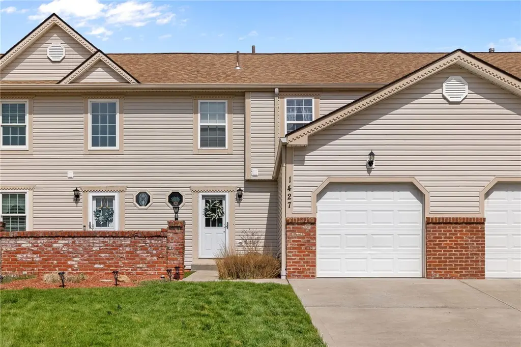 1427 Yorktown Dr