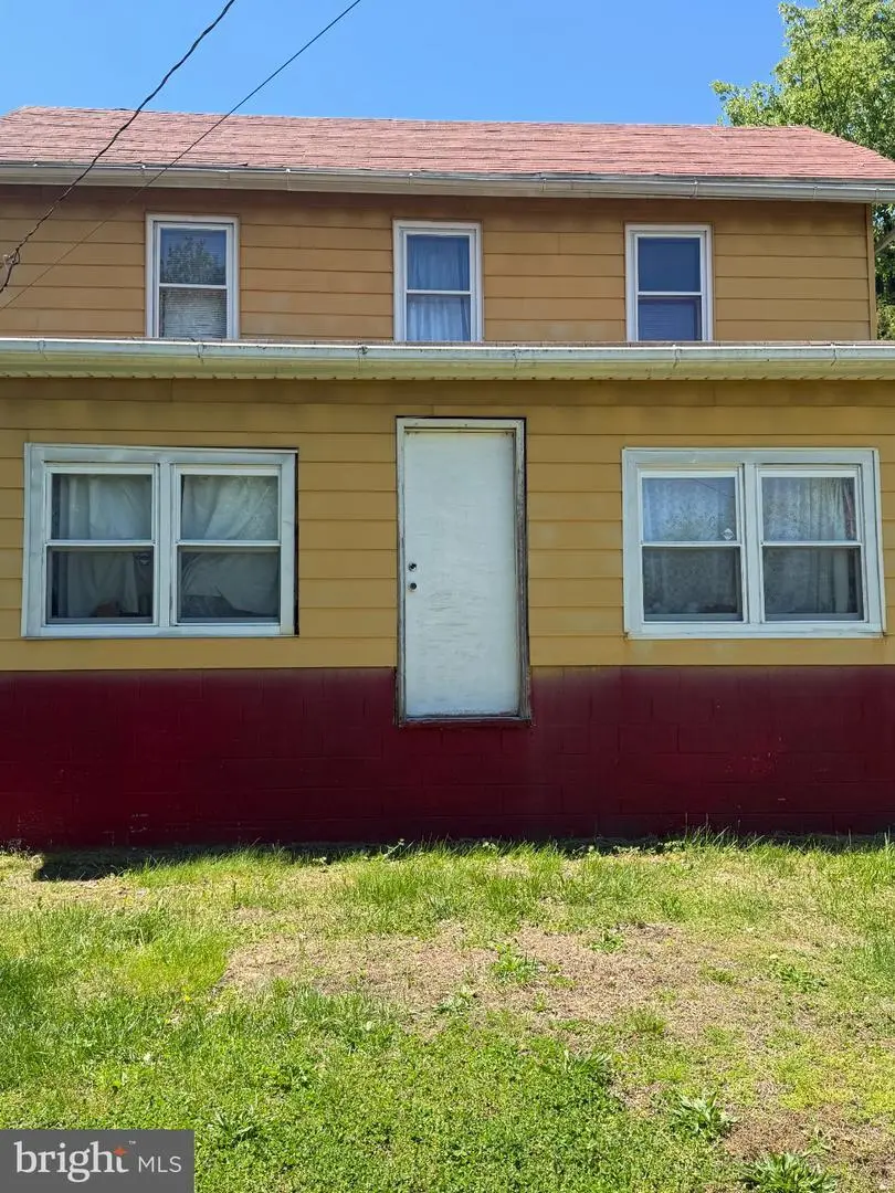 668 Fairview Rd