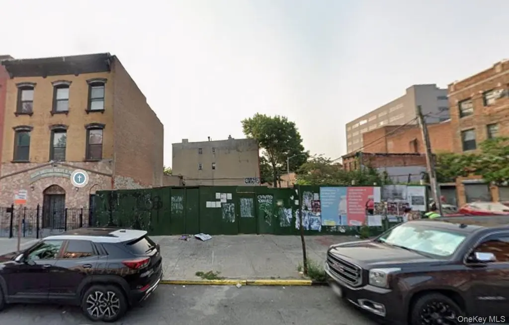 284 Willis Ave