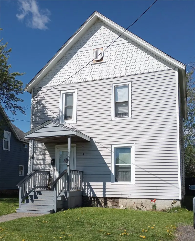 1303 N Main St