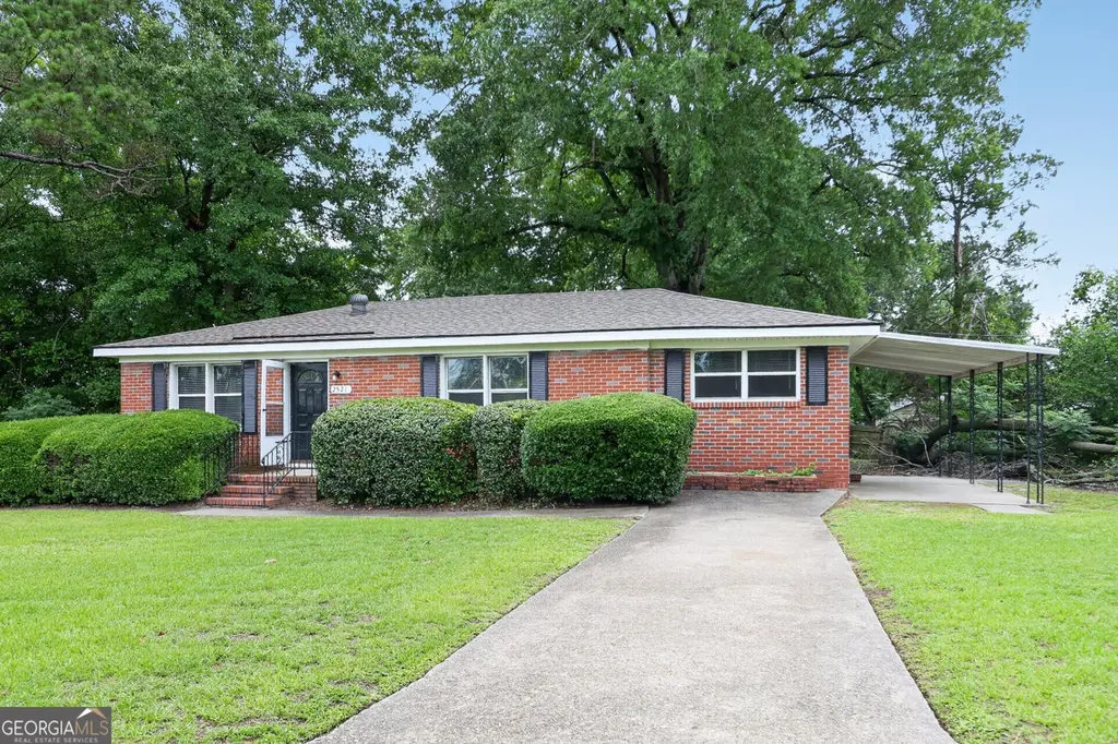 2521 Briarwood Ave