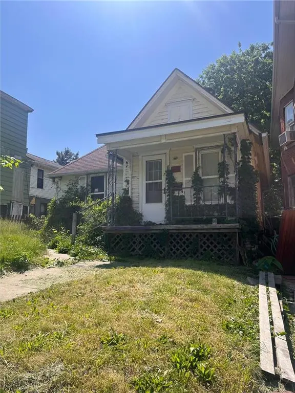 206 N 16th St