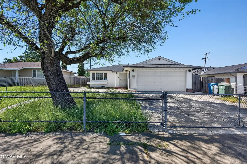 1213 Griffin Dr