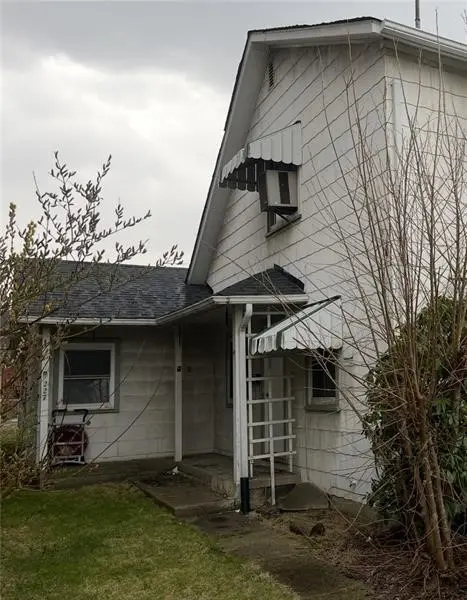 227 W North St