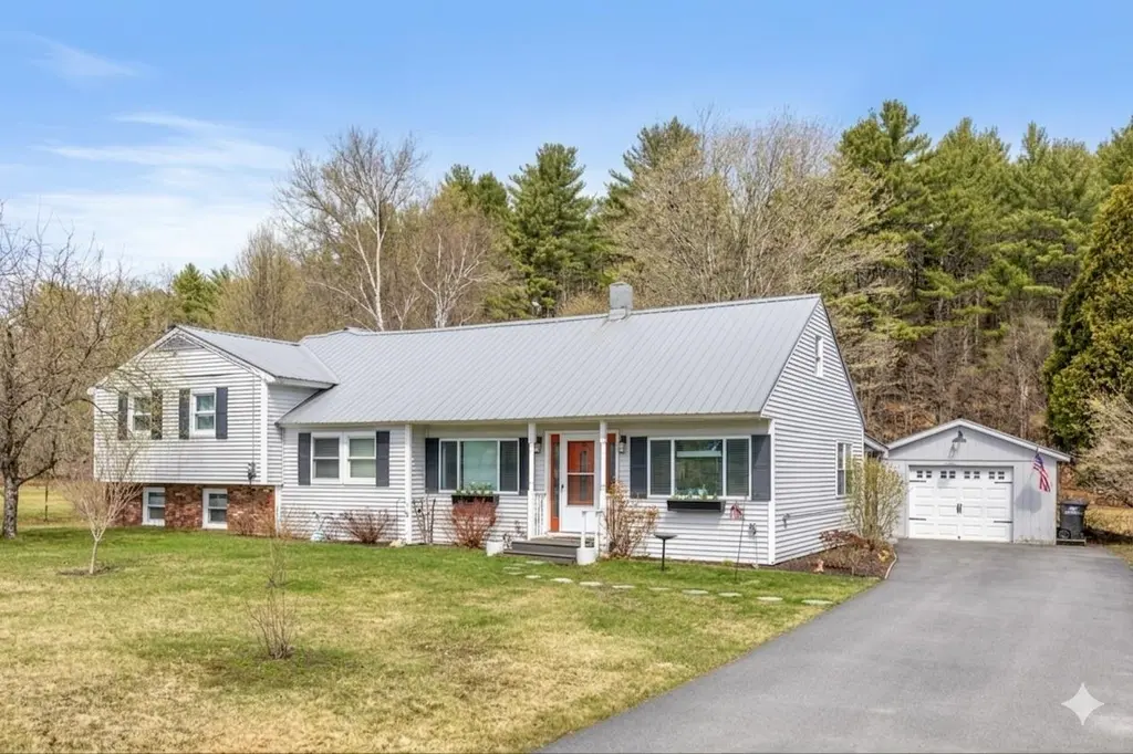 176 Meadow Rd