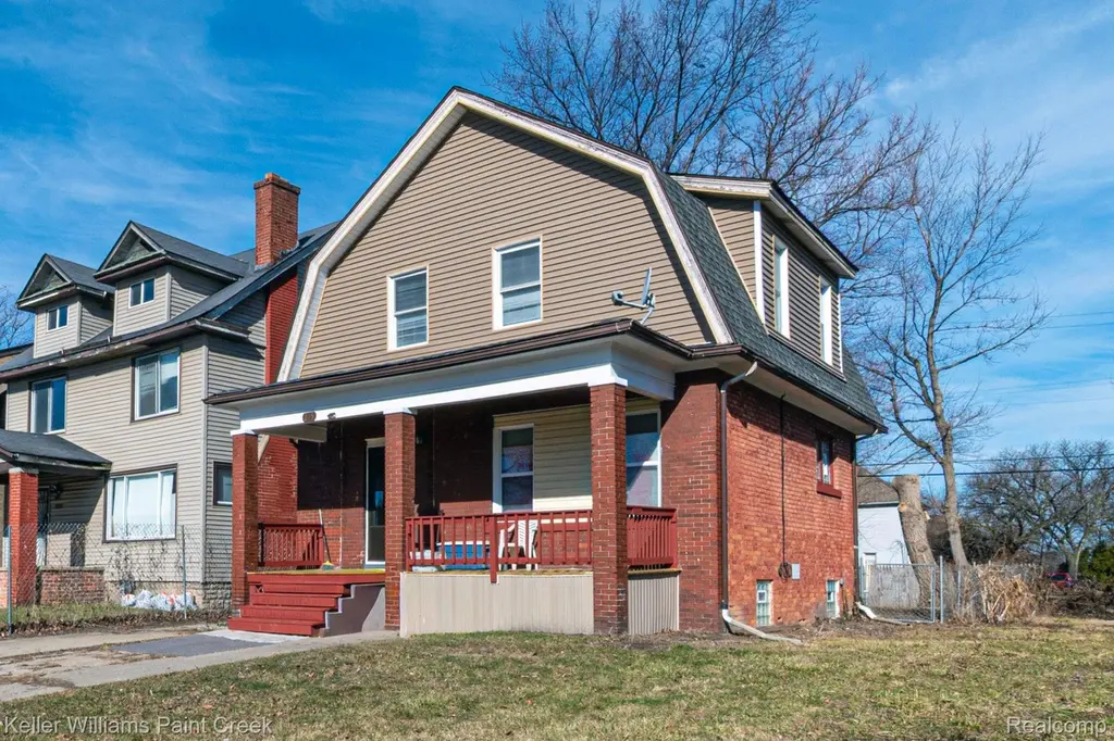 215 Winona St