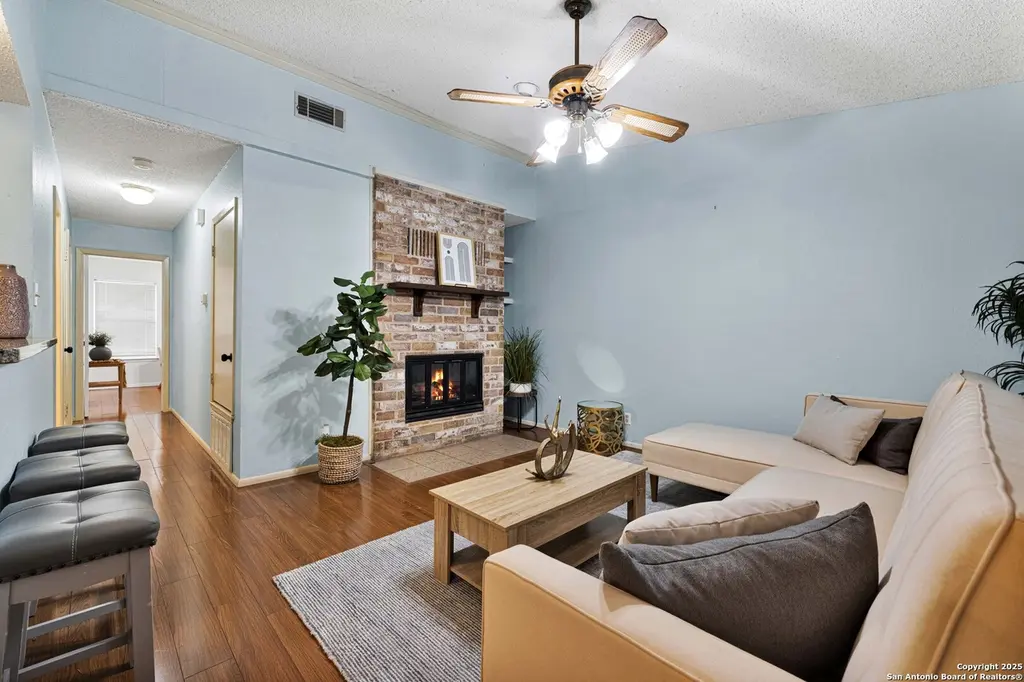 60 Oak Villa Unit F-3