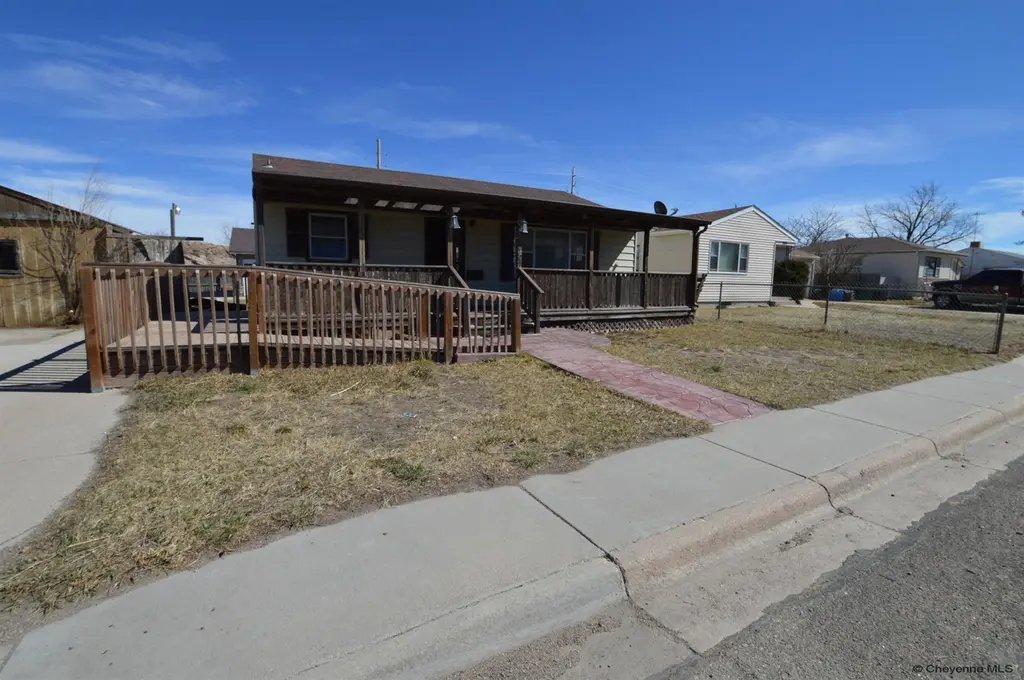205 S House Ave