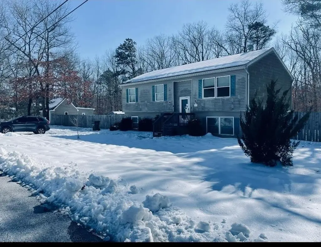 627 Dogwood Ave