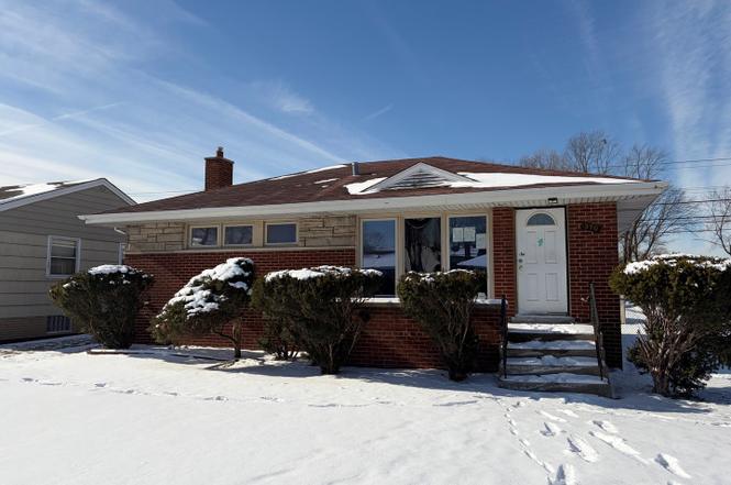 370 Clyde Ave