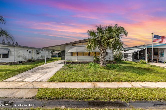 1918 Sago Palm St NE