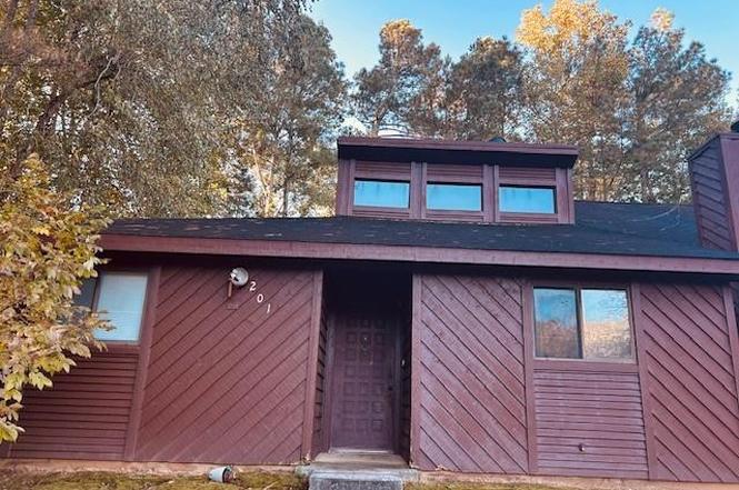 201 Rock Knoll Dr