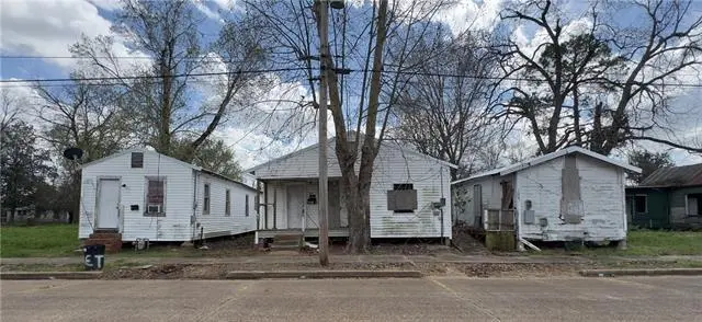 1311 1313 1315 Turner St