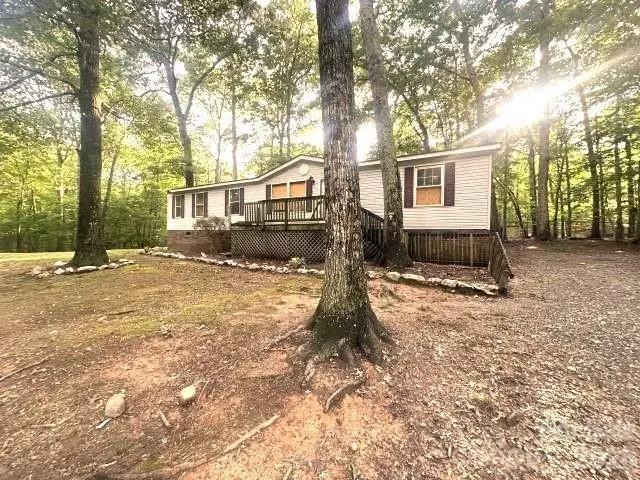 1018 Love Valley Rd