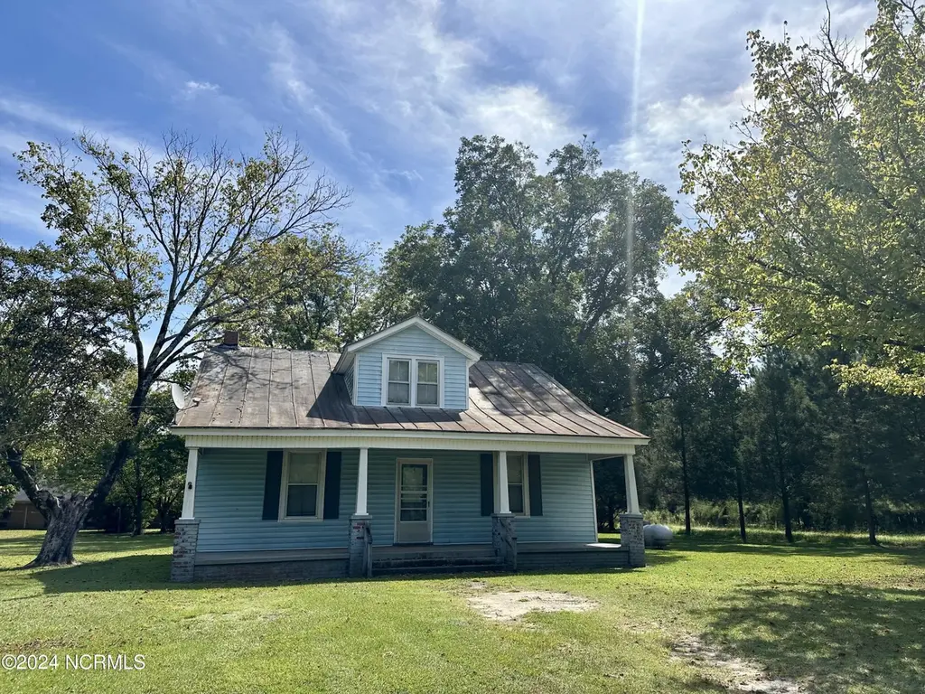 114 Rhodes Ave