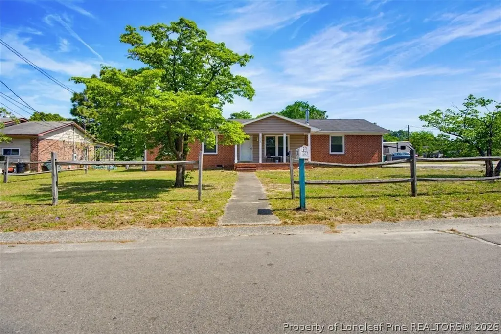 3238 Glenmore Dr