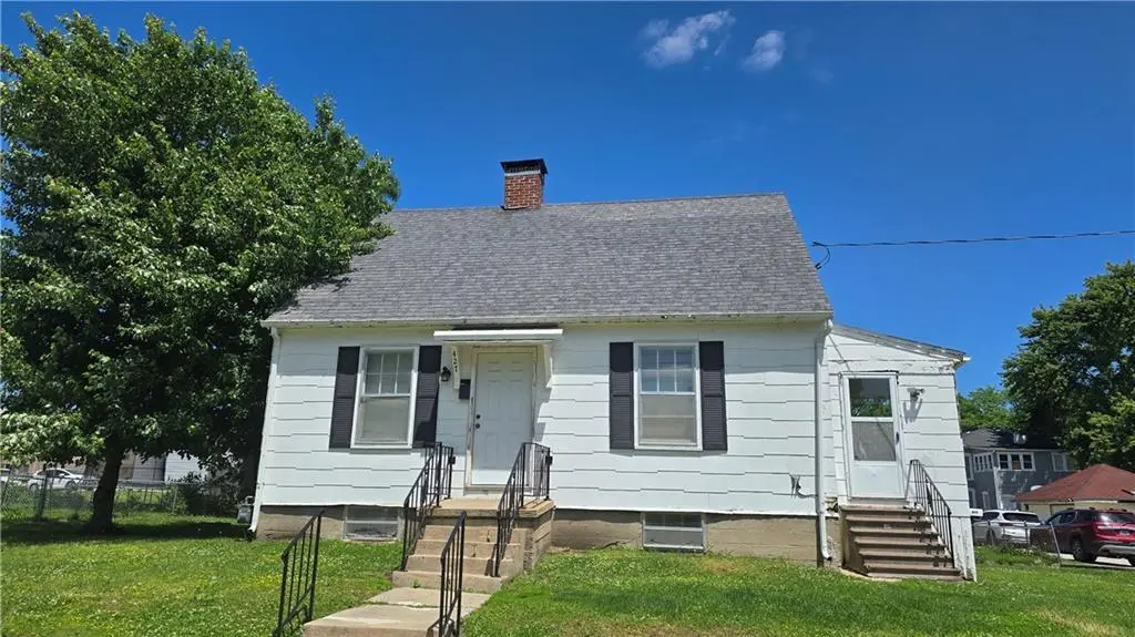 427 Clay St