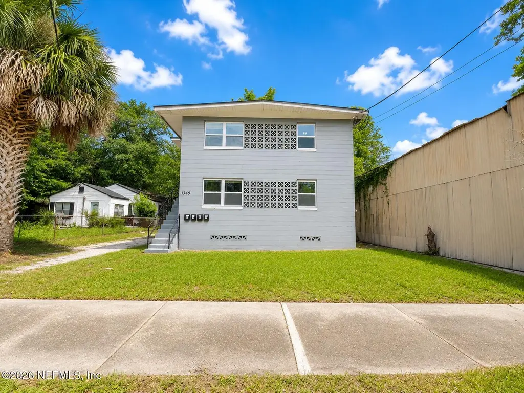 1349 W 14th St
