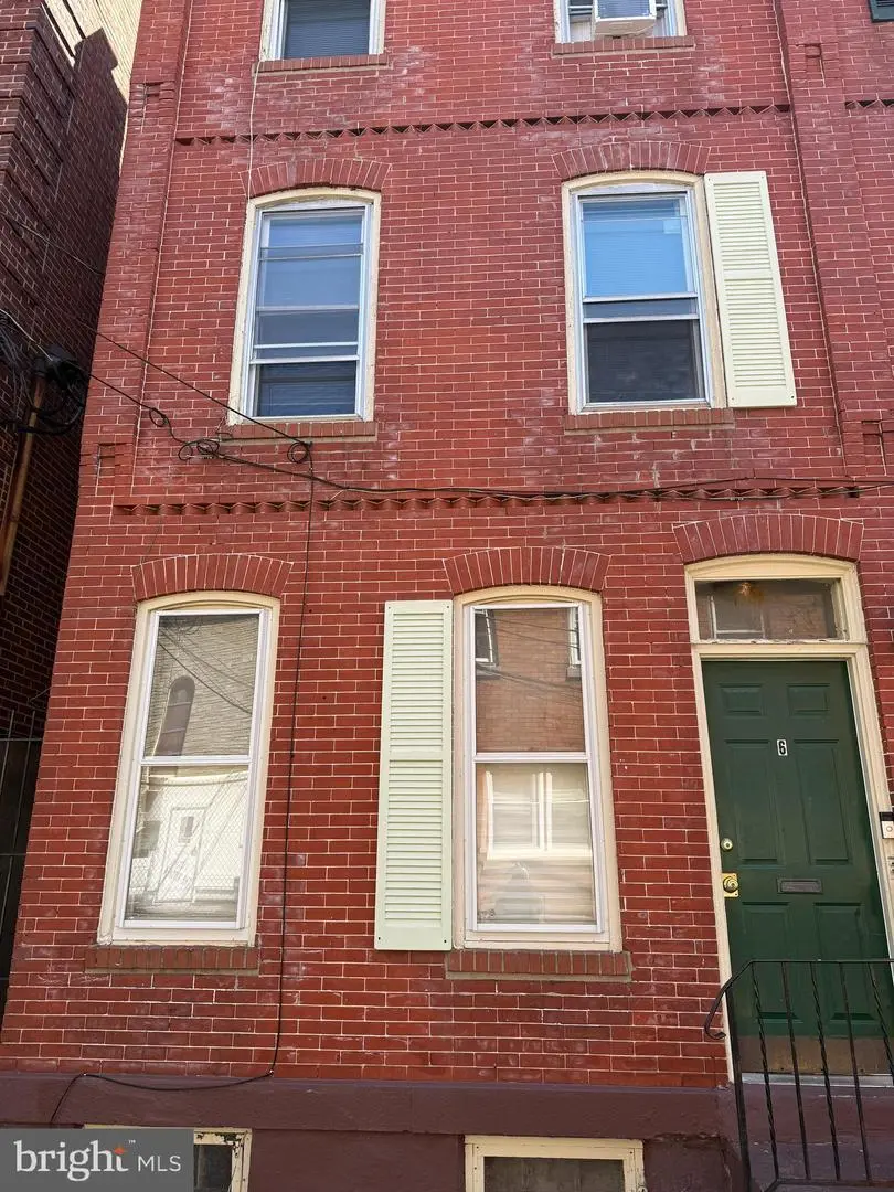 6 Peace St