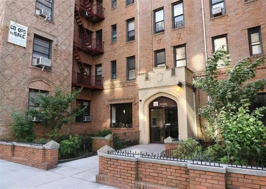 3096 Brighton 6th St Unit B5