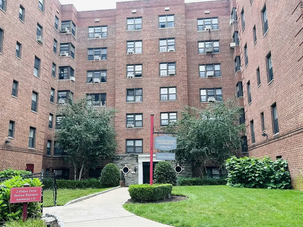 2 Fisher Dr