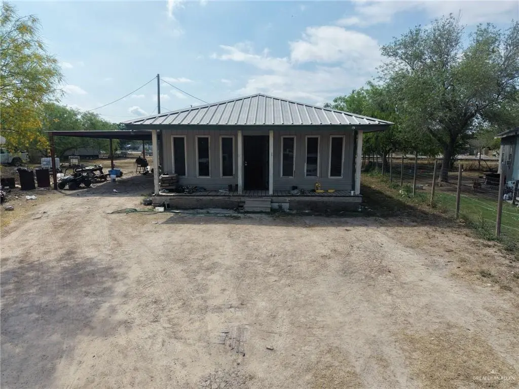 2124 W Balli Dr