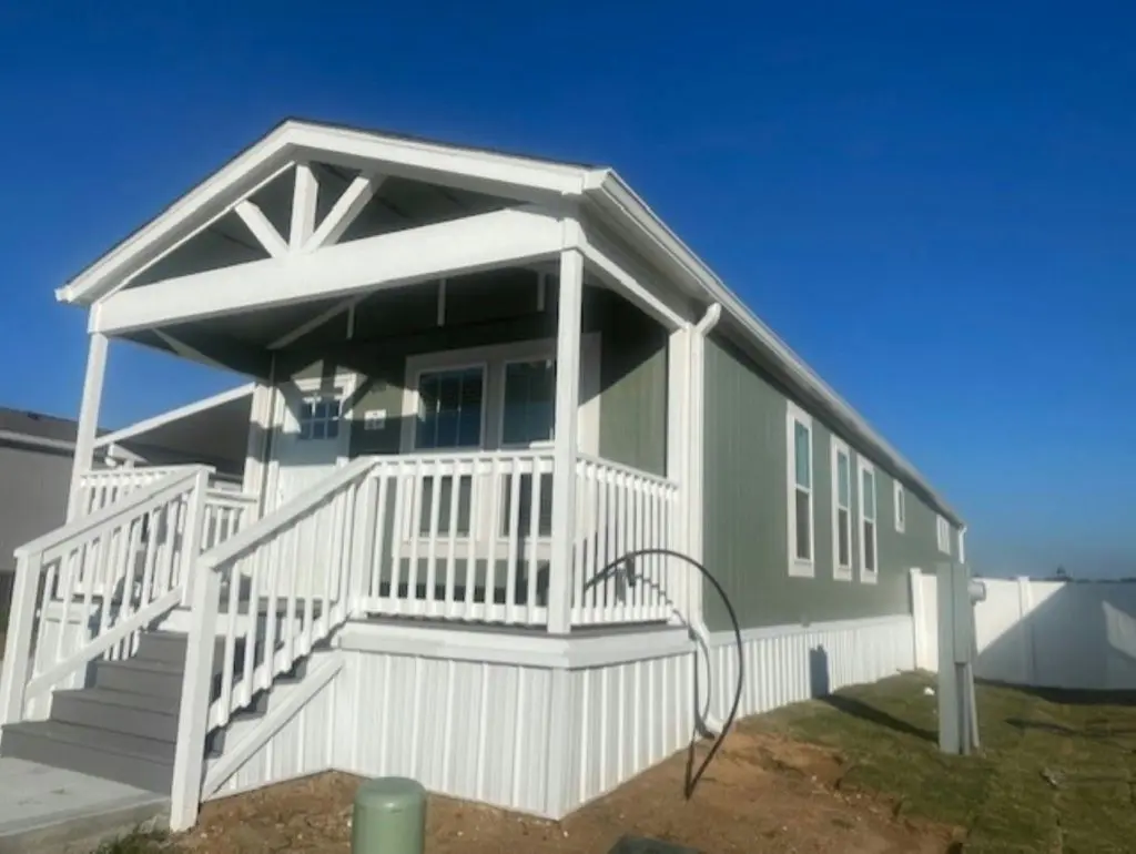 24 Bonnet St