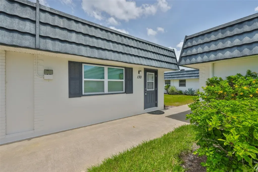 301 Kings Blvd #130
