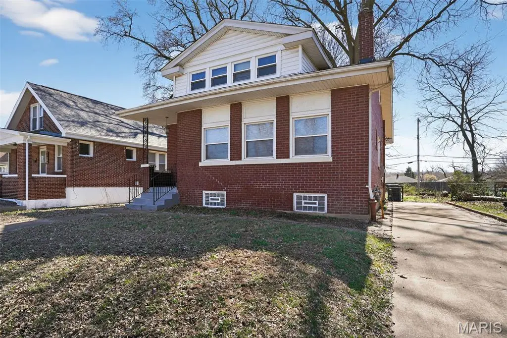 6812 Bartmer Ave