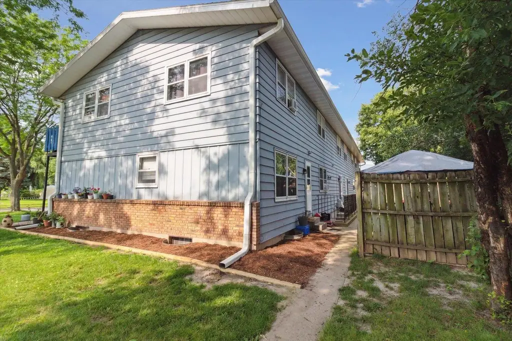 3712-3724 Lien Rd