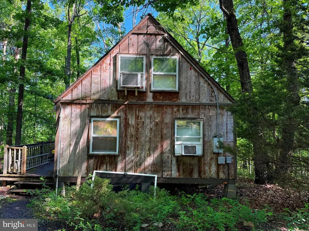 1368 Sundance Mountain Rd