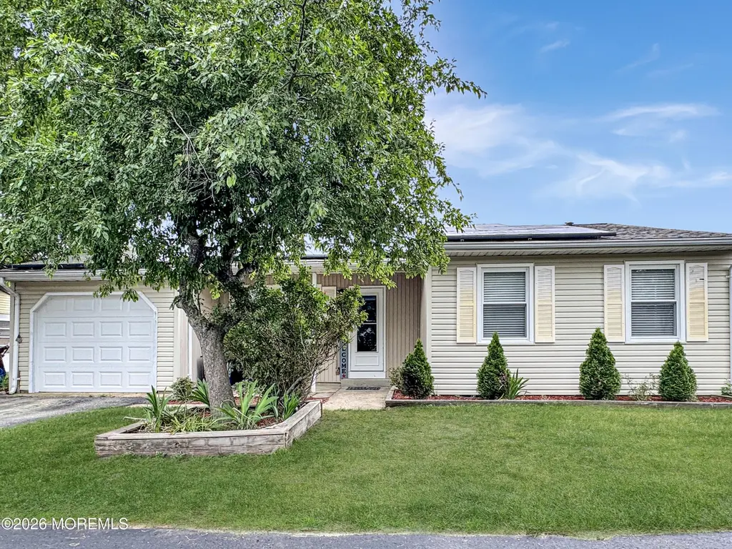 48 Westport Dr