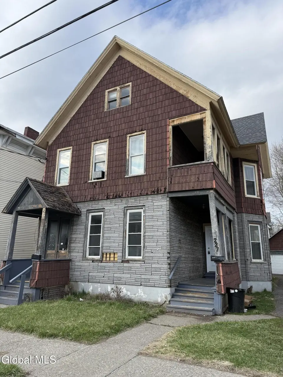 225-227 Grand St