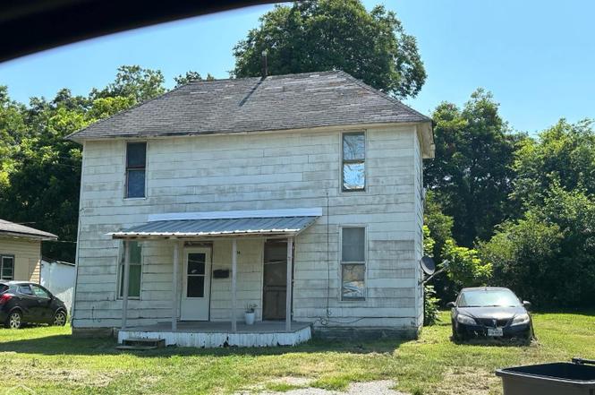 214 Miller St