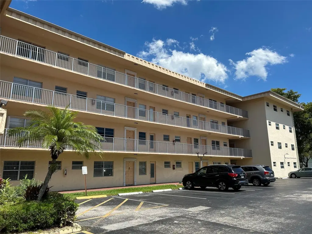 4191 NW 41st St #312