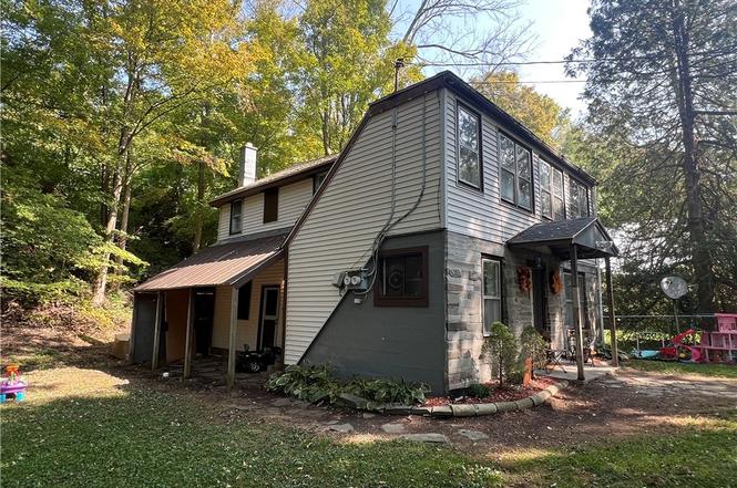 26 1/2 W Center St