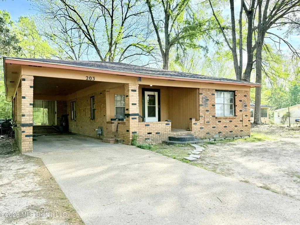 203 Branch St
