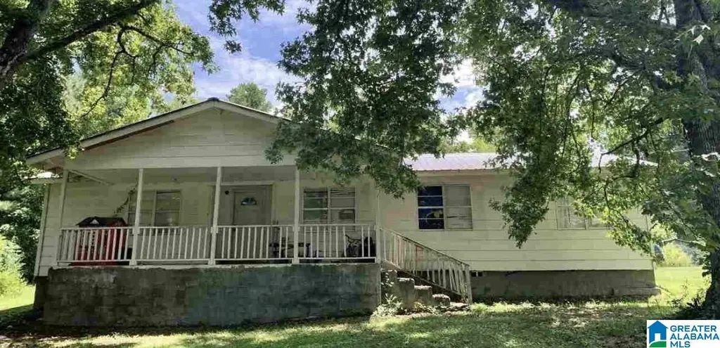144 Thomas Rd