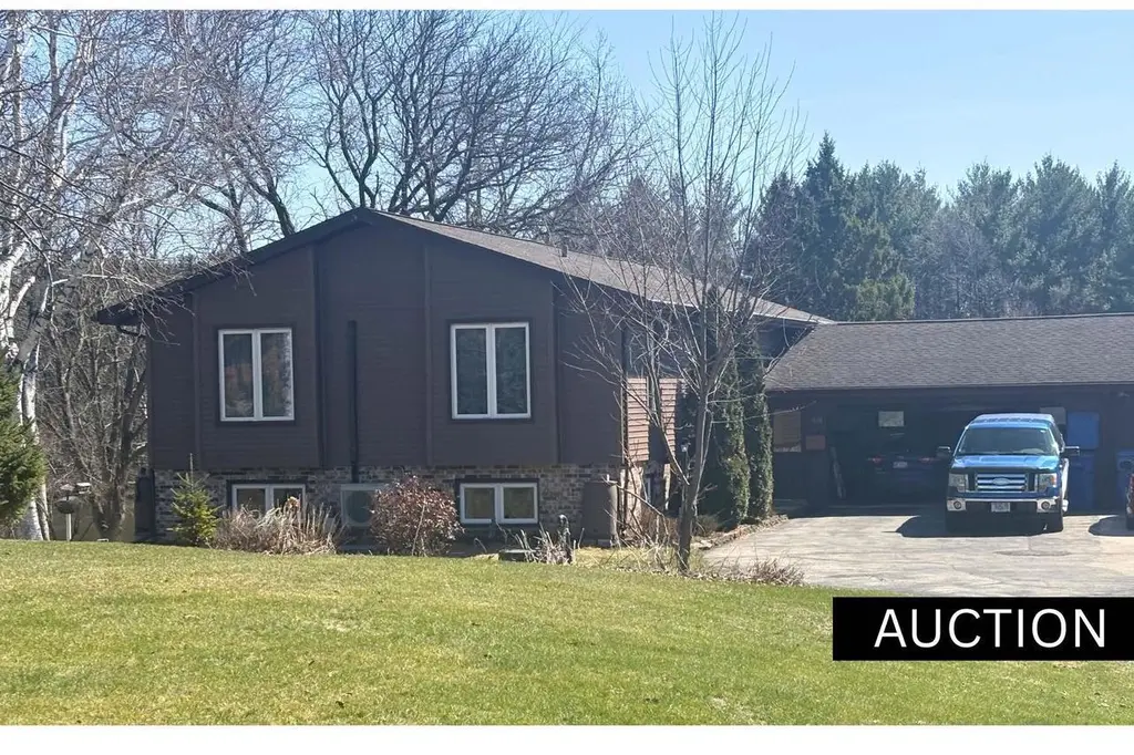 520 Rockview Ct