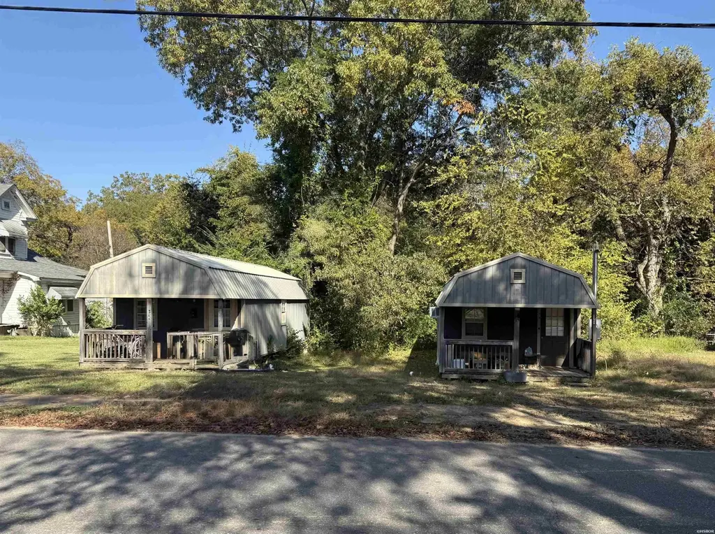 124 W College Ave Unit A & B