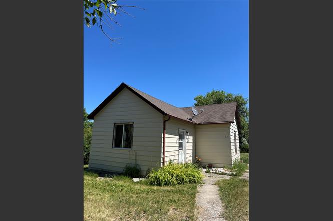 639 Main St