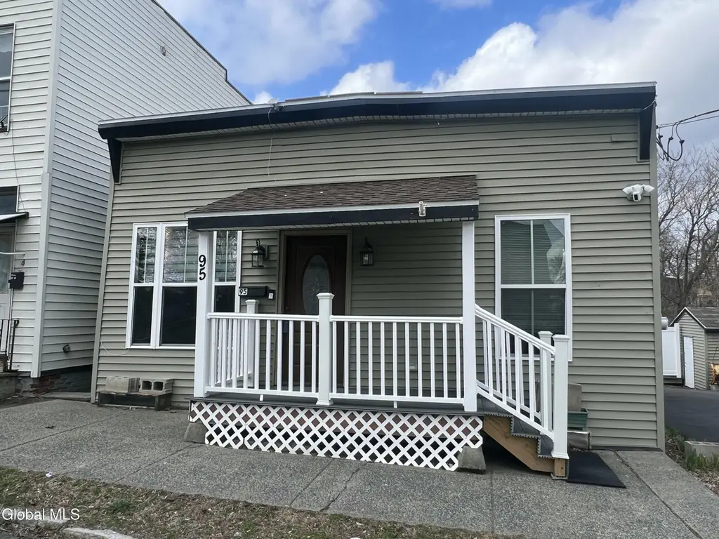 95 Johnston Ave