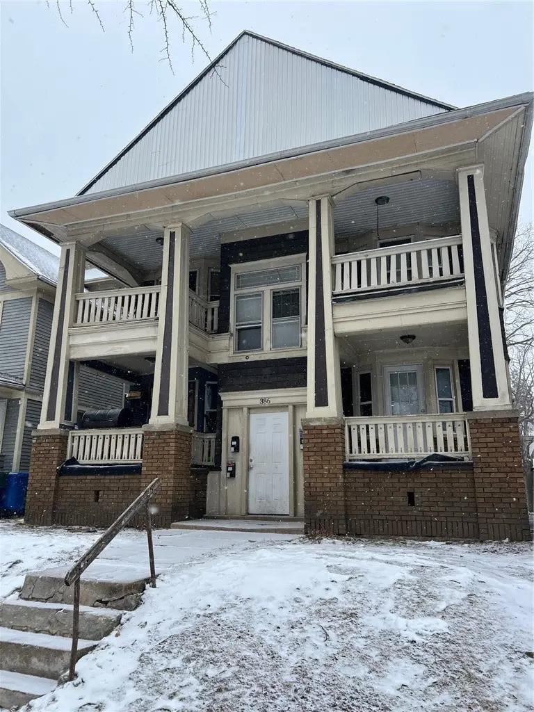 386 Ridgeway Ave