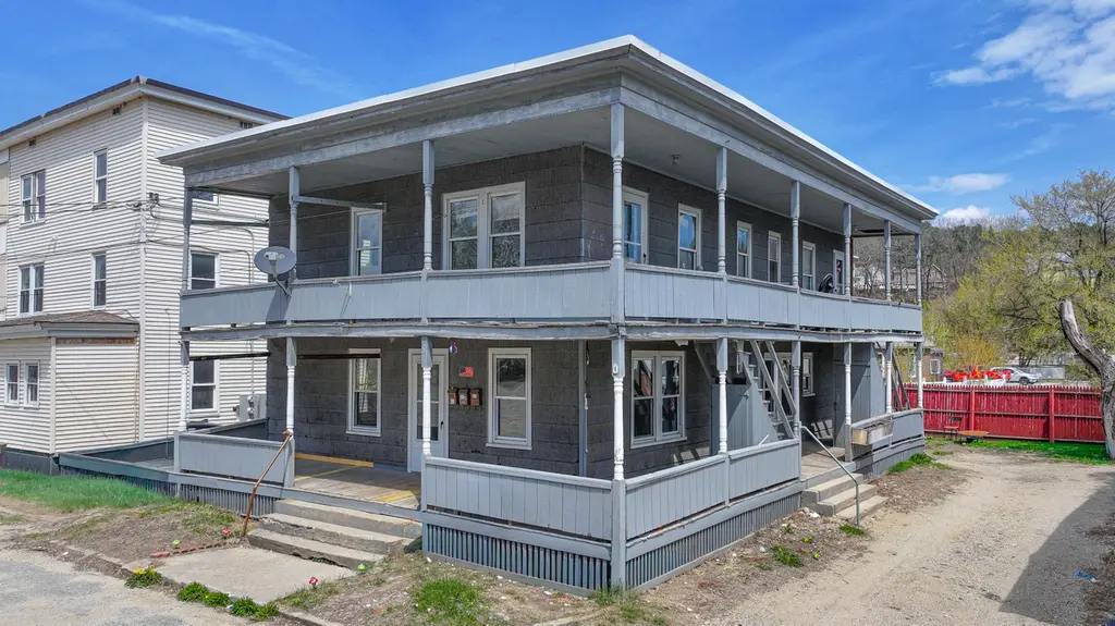 11 Holman Ave