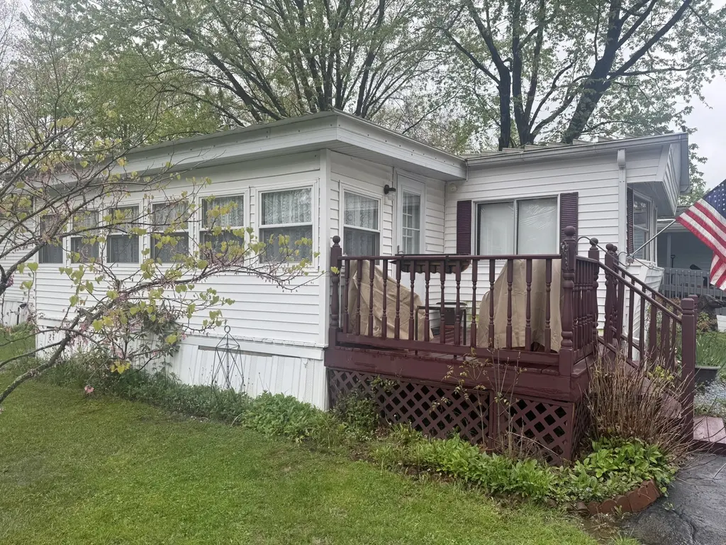 10319 Circle W
