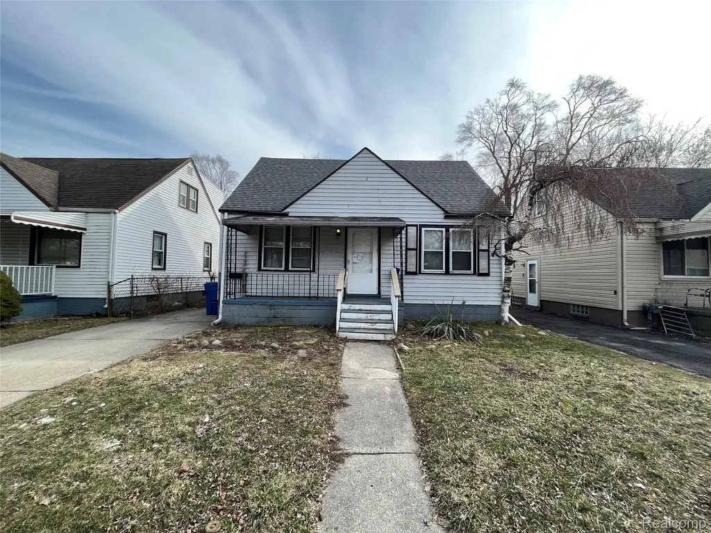 7552 Westminster Ave
