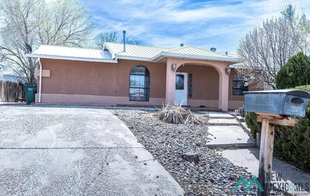 1516 Del Norte Blvd