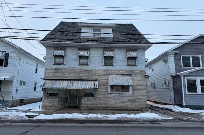 381 Main St
