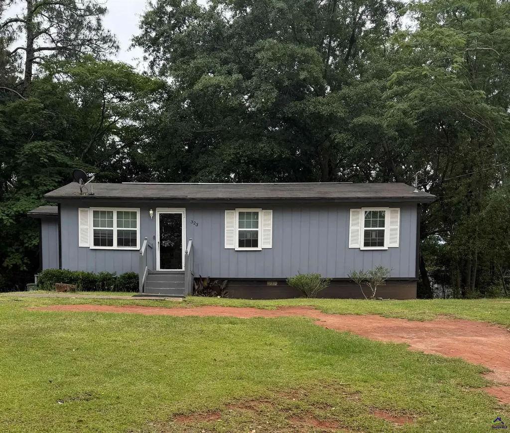 323 Peach Cir